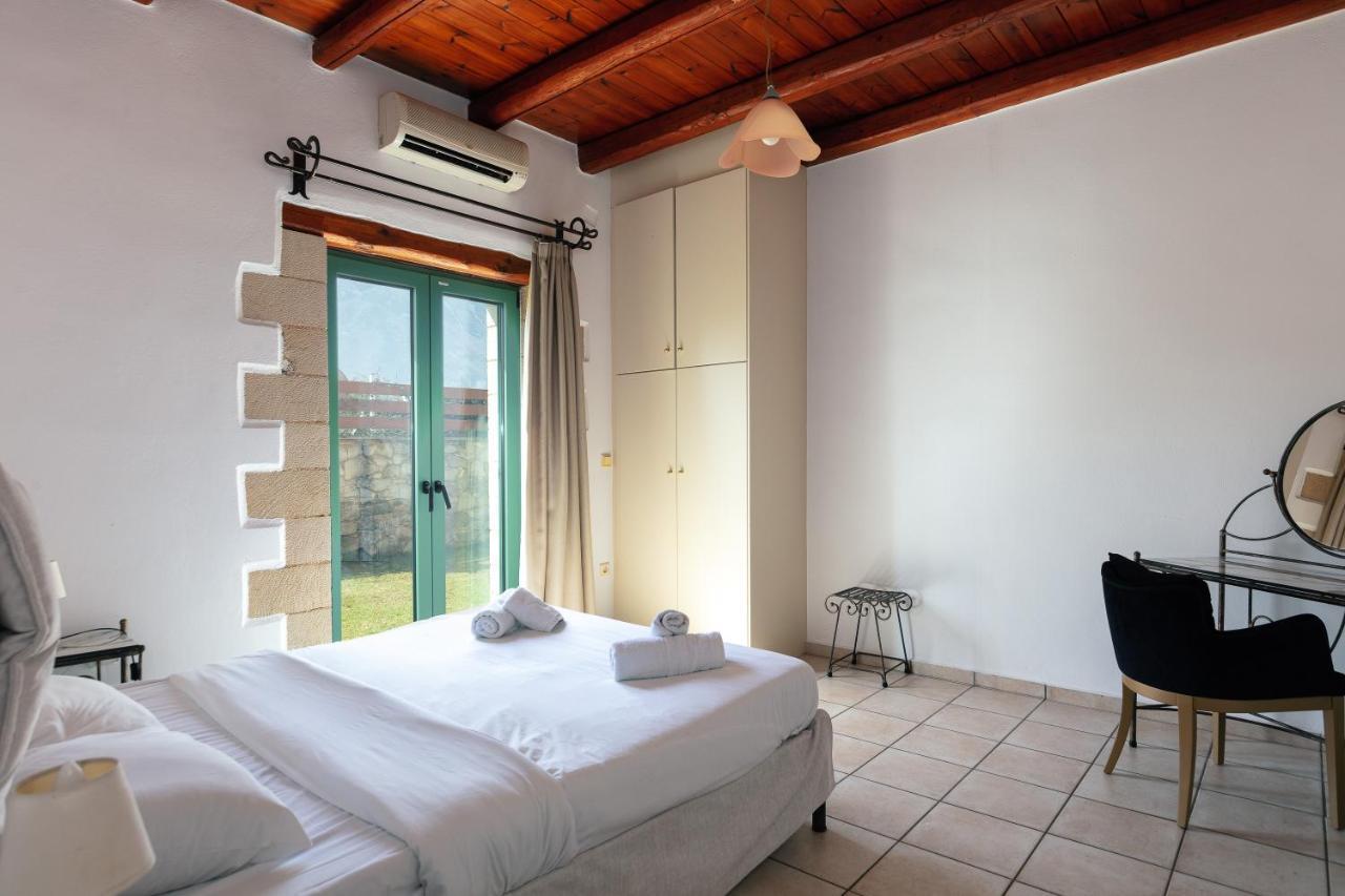 Villa Pinelopi Asprouliánoi Exterior foto